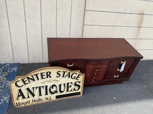 66468 Mid Century Modern Mahogany Blanket Storage Chest - Picture 1 of 13