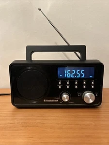 Radio Shack VTG AM/FM/WX Portable Radio AC/DC Works Great Excellent Condition - Picture 1 of 9