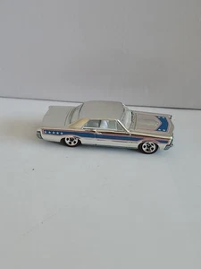 Hot Wheels Target Super Chromes 10 Car Tin Set Exclusive '65 Pontiac GTO - Picture 1 of 5