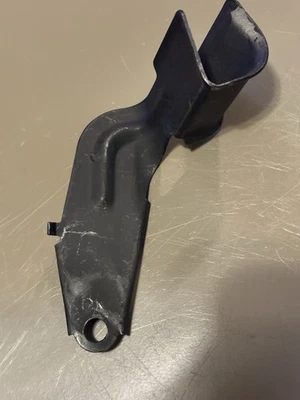 Soporte de manguera de calefacción original Pontiac 1971-74 GTO Trans Am Firebird GP Foto 1 de 4