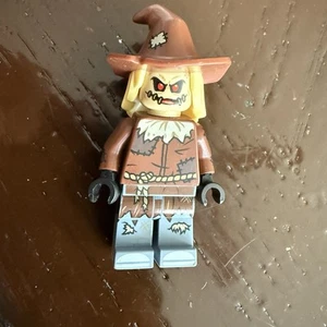 LEGO Scarecrow Minifigure - 70913 DC Batman Superheroes Fearful Face-off - Picture 1 of 4
