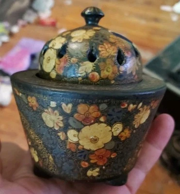 Antiguo tarro de incienso de papel maché pintado de Cachemira de la India con tapa, raro, pequeño  Foto 1 de 3