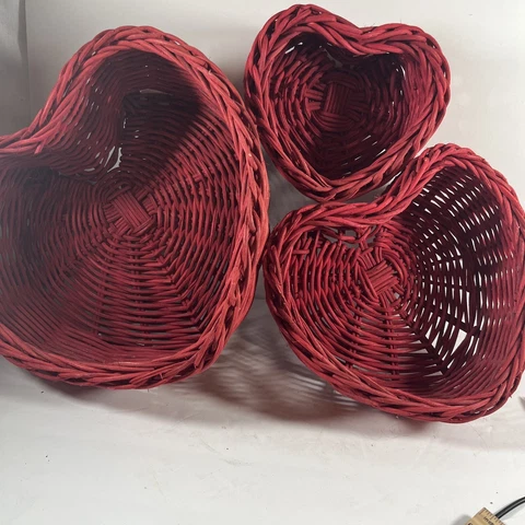Lot of 3 Red Heart Shaped Wicker Baskets Velentines 10x8”(largest) Hanging Rings Cover