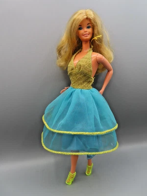 #9582 Superstar 1975 MEJOR COMPRA Muñeca Barbie Vintage Vestido con Zapatos SIN MUÑECA Foto 1 de 4