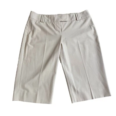 Bermuda The Limited Cassidy Fit cáqui chino frente plana feminina tamanho 6 - Imagem 1 de 4