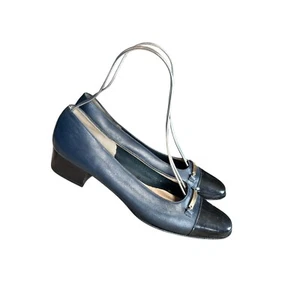 Zapatos de salón vintage Salvatore Ferragamo Boutique azul marino puntera 10 AA estrechos - Imagen 1 de 7