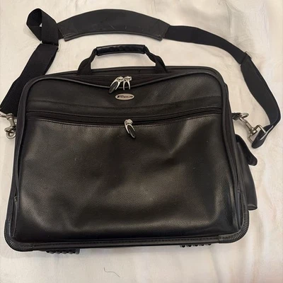 Targus 17» черный кожаный ноутбук компьютер чехол сумка через плечо ремень TLE400 - Изображение 1 из 4