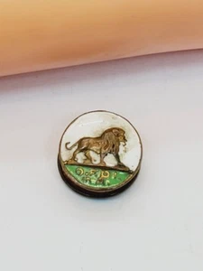 circa 1900 raised LION O.F. DI. IN A. small enameled collar lapel stud (96) - Picture 1 of 4