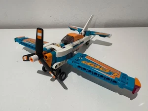 Lego Technik 42117 Propellerflugzeug - Picture 1 of 4