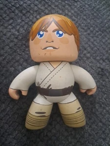 Figura de 6 pulgadas Hasbro Star Wars Luke Skywalker Mighty Muggs suelta usada 2008  - Imagen 1 de 8