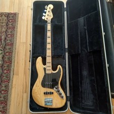 2011 Fender Deluxe Active Jazz Bass with TKL Hard Case - Made in Mexico