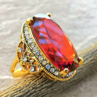Elegante anillo de compromiso de boda enchapado en oro de 18 quilates con topacio blanco granate rojo talla 8 Foto 1 de 2
