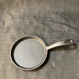 Nueva sartén de hierro fundido de 5" - Imagen 1 de 5