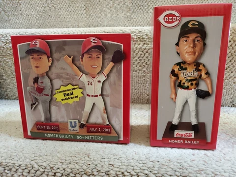 Cincinnati Reds 2017 Homer Bailey Camo Uniform & Duel No Hitter Bobbleheads! New Cover