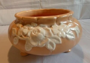 Weller Pottery Planter 4 1/2 ins. tall, 5ins. across the top - Picture 1 of 4