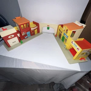 Vintage 1973 Fisher Price Little People Play Family Village Main Street #997 - Bild 1 von 24
