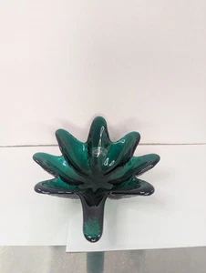 Vintage Blenko Glass Emerald Green Leaf Bowl Stickered - Picture 1 of 5