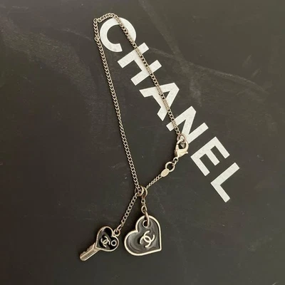 Chanel Heart Bracelet Vintage Excellent Condition Unworn Jewelry - Image 1 of 3
