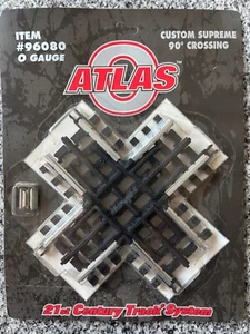Atlas 96080 O guage 3 rail 90 degree crossing STEEL *NEW* - Picture 1 of 1