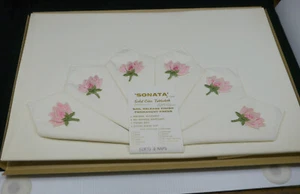 VINTAGE UNUSED SONATA TABLECLOTH w 6 EMBROIDERED NAPKINS, 52 X 70 IN, PERM PRESS - Picture 1 of 4