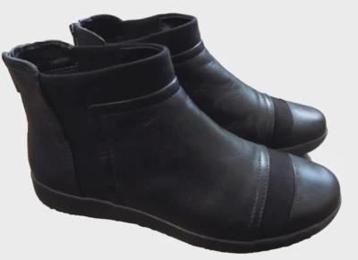 Botas Chelsea SUPER SUAVES de Cuero Rockport Negras con Cremallera Trasera Plana Botines 7.5 Rayas Foto 1 de 4