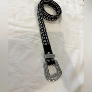 Nagelneuer Bling Echt, Ledergürtel,. Keine Steine fehlen. Größe Medium Large. - Bild 1 von 5