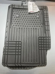 Juego de alfombrillas de goma negras de alta resistencia WeatherTech AVM ajuste delantero y trasero - Imagen 1 de 17