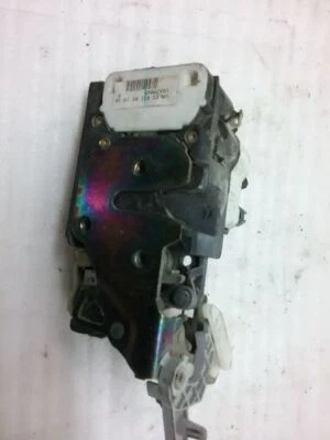 Привод замка задней двери левый водитель 2002 CHEVROLET TAHOE S-365RM - Изображение 1 из 4