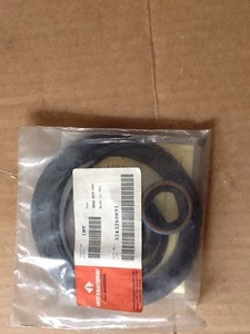 Navistar International Gasket And Seal Kit Part # 3243260R91 - Picture 1 of 2