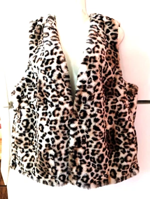 CHICO'S ANIMAL PRINT SOFT FAUX FUR SLEEVELESS LINED VEST WITH POCKETS SIZE 3 XL - Image 1 of 4
