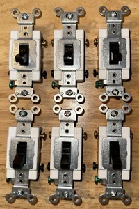 Leviton 15 Amp Single-Pole Toggle Framed 4-Way AC Switch, BROWN Lot of 6 New - Picture 1 of 5