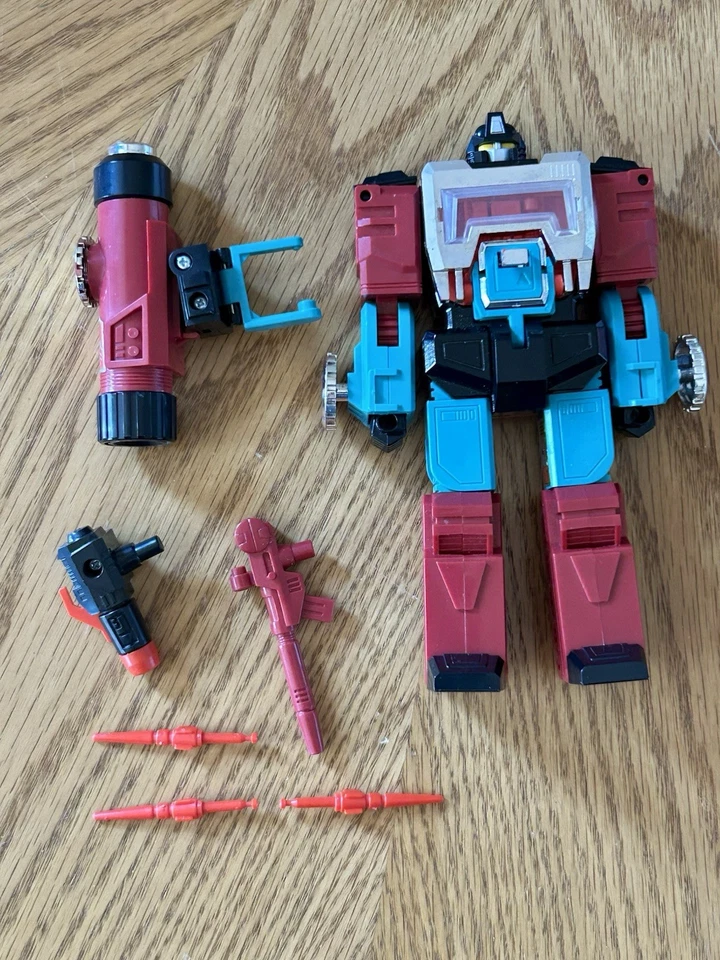 Transformers G1 Scientist Perceptor Microscope Original Takara 100% Complete ‘84 - Image 1 of 4