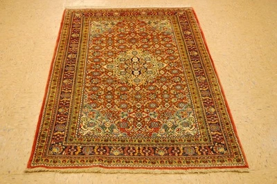 NATURAL WOOL Old Orintal Rugs, Hand Woven,knotted size Approximately 3'9" X 5'9" - Image 1 of 4