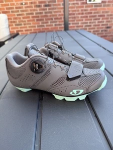 Giro Mountain Bike Cycling Shoes EU36 - UK4.5 With Shimano Cleats - Picture 1 of 7
