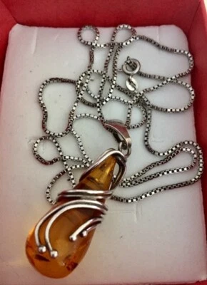 Collana Argento 925 con ciondolo a goccia Ambra marchio su entrambi. Lung.68+4cm - Immagine 1 di 4