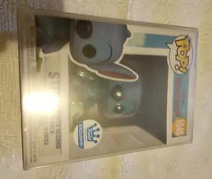 Funko Pop! Stitch with Record Player #1048 Funko Shop Exclusive +free protector - Picture 1 of 4