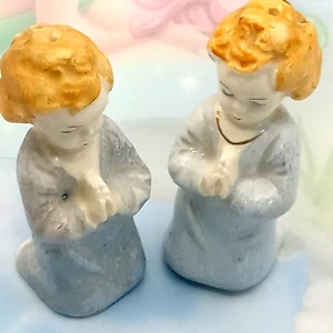 Praying GIRL Blue Salt & Pepper Shakers Japan Ceramic Vtg 3" Blondish-Brown Hair - Picture 1 of 13