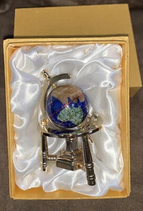 VINTAGE MINIATURE WORLD GLOBE 3” AGATE/LAPIS/TIGERS EYE STONE ARTICULATE DETAIL - Picture 1 of 4