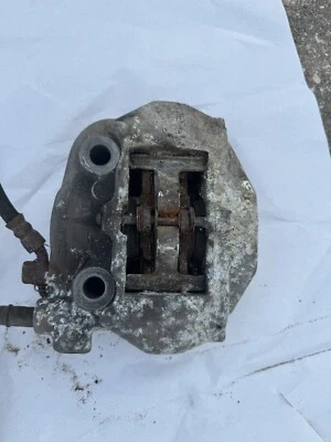 Lexus LS430 2001 pinza de freno trasera izquierda del lado del conductor Foto 1 de 4