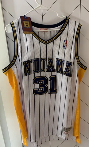 Indiana Pacer Jersey - Reggie Miller #31 White Pin Stripe Jersey Cover