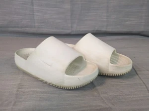 NIKE CALM SLIDE - SANDAL Sail/Sail (FD4116-100) - Men's Size 4 or Women's Size 5 - Picture 1 of 8