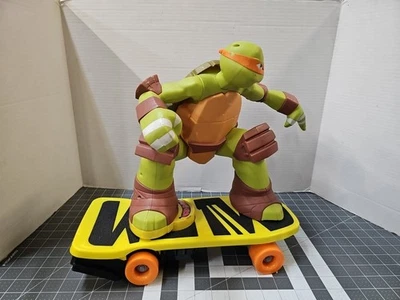 Monopatín Jakks Teenage Mutant Ninja Turtle Agro-Rilla RC sin control remoto 2016 Foto 1 de 4