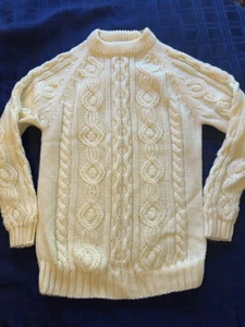 Vintage 60/70er Jahre "feinste Qualität" elfenbeinfarben Damen Zopfmuster Reißverschluss angedeuteter Rollkragen groß - Bild 1 von 8