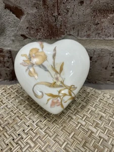 French Orchid Heart Shaped Trinket Box. Ceramic. Made In Japan - Picture 1 of 7