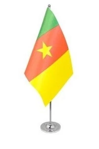 CAMERÚN DELUXE SATINADO MESA BANDERA 9"X6" CROMO POSTE Y BASE Soportes 15" - Imagen 1 de 3