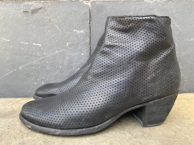 Botas Officine Creative couro preto com zíper perfurado tamanho UE 38 | EUA 8 - Imagem 1 de 4