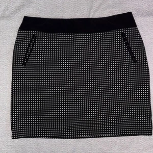 Chico’s Zenergy Golf black & white geo textured stretch skort size 2 Large 12 - Picture 1 of 7