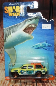 (1) 2016 NIP Matchbox Discovery Shark Week Toyota Tacoma - Picture 1 of 24
