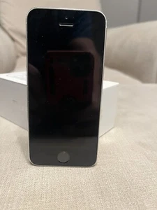 Apple ME433B/A iPhone 5s 16GB 8 MP 1.3 GHz Smartphone (Unlocked) - Silver - Afbeelding 1 van 5
