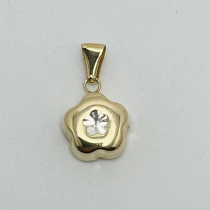 Eleganter 18K italienischer 11,00 mm Stern mit weißer Zirkonia Mitte. Sehr Unikat - Bild 1 von 10